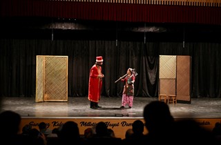 Gemlik’te Ramazan Akşamına Orta Oyunu Renk Kattı